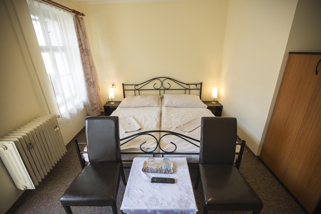Hotel Jeleň Bazin Kültér fotó